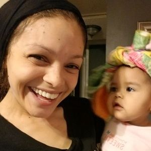 Meet your Posher, Damaris